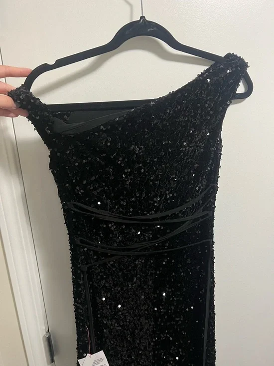ASOS Design Sequin Gown - Picture 5 of 8